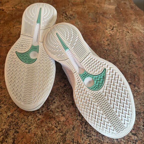 Sabrina 2 "White Noise" - Picture 4 of 5